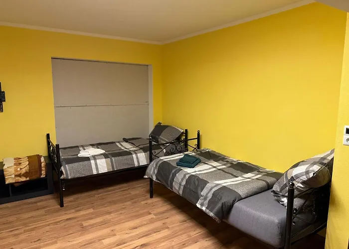 Monteurs Haus شقة *